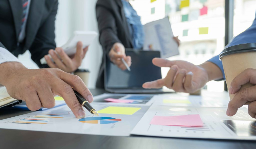 businesswomen and businessmen team meeting to plan 2022 11 09 16 53 45 utc (1)